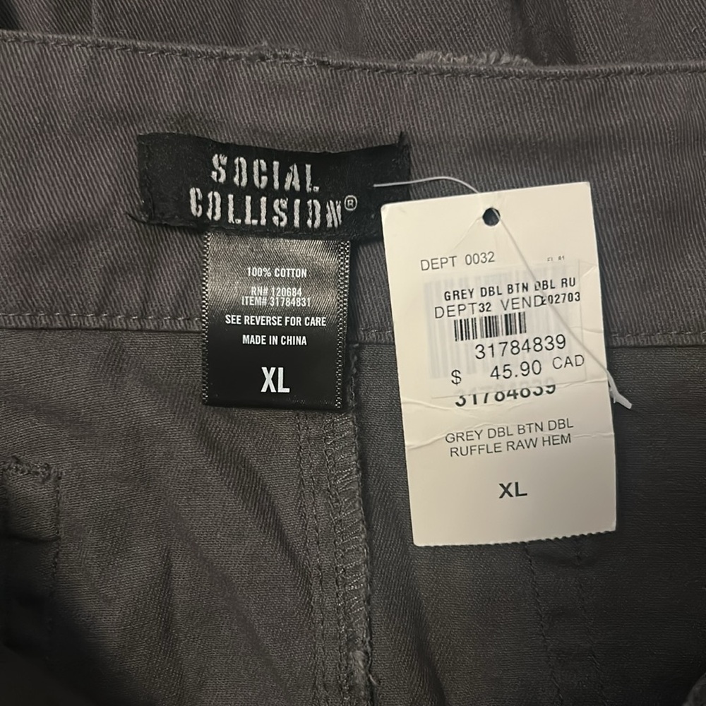 NWT! social collision tiered skirt gray hot topic! - Picture 4 of 4